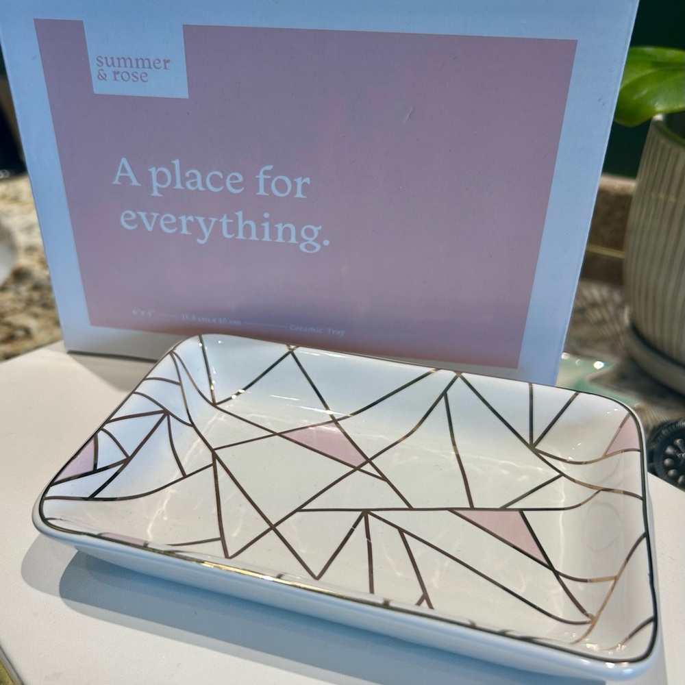 Summer & Rose Geometric Ceramic Tray - Pink and Gold jewelry tray
